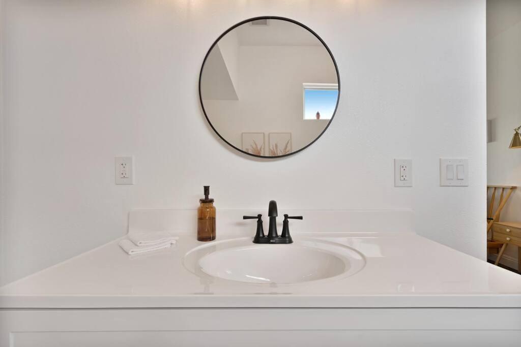 ג'ושואה טרי Beautiful Newly Remodeled Home, Near Jt Park מראה חיצוני תמונה