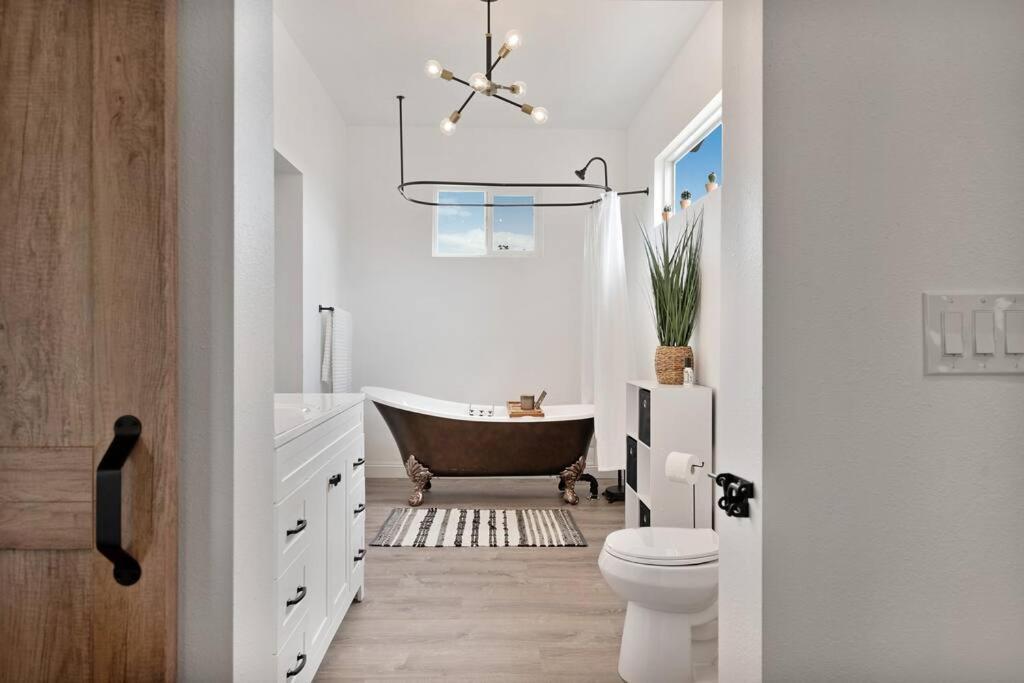 ג'ושואה טרי Beautiful Newly Remodeled Home, Near Jt Park מראה חיצוני תמונה